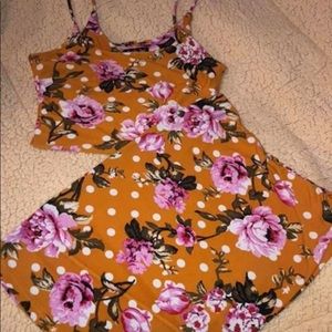 2 piece brand new !!! Flowers